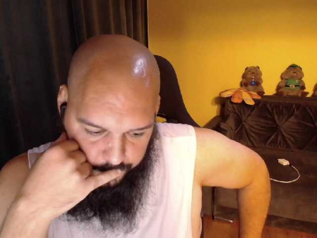 guessswho24