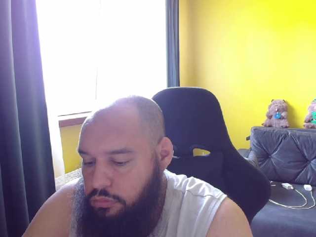 GuesssWho24