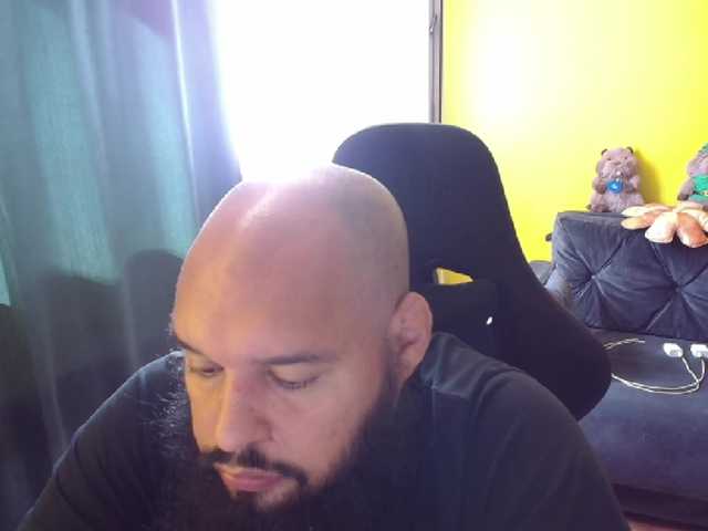 GuesssWho24