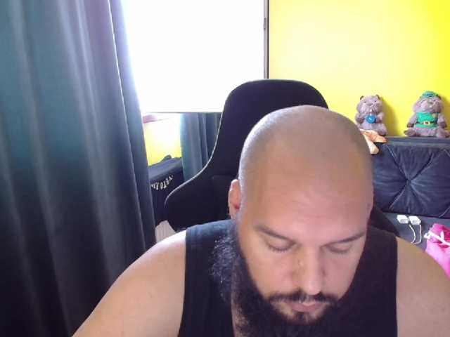 guessswho24