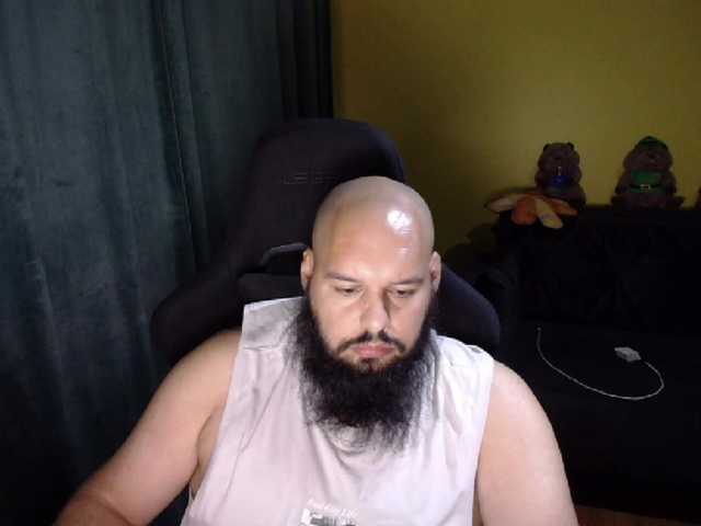 guessswho24