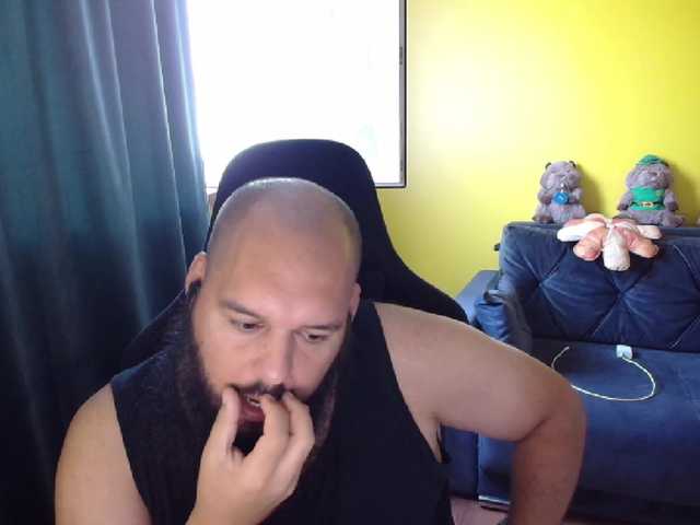 guessswho24