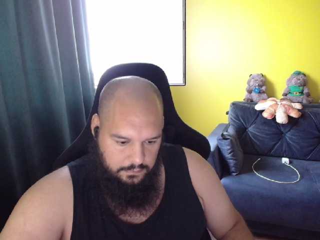 guessswho24