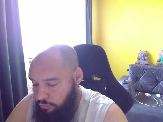 GuesssWho24