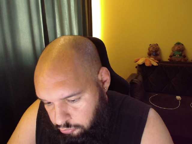 guessswho24