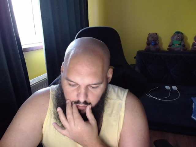 guessswho24