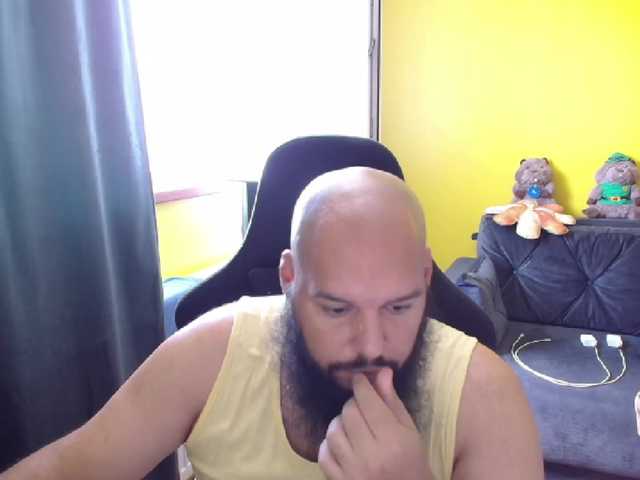 Guessswho24