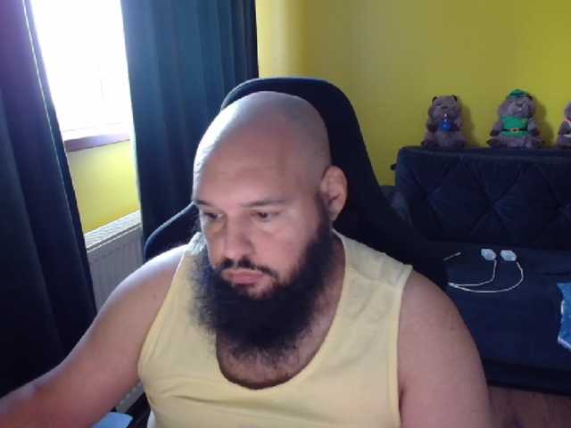 GuesssWho24