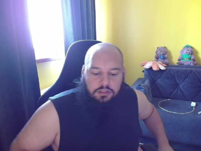 guessswho24