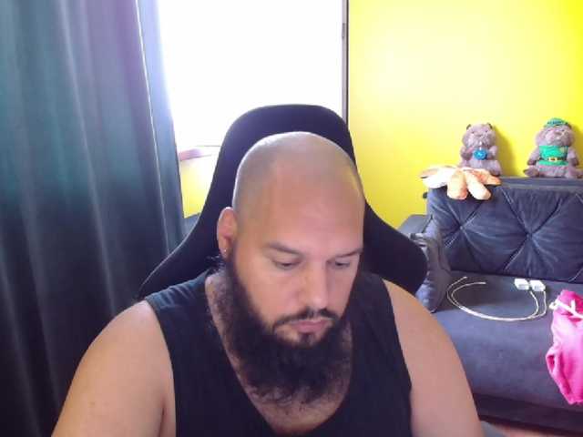 guessswho24