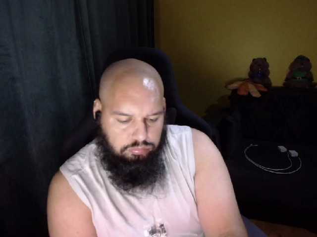 guessswho24