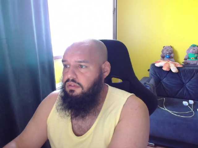 Guessswho24