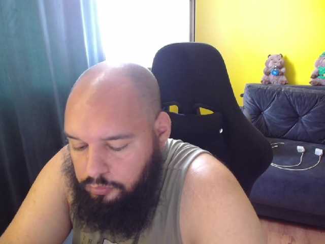 Guessswho24