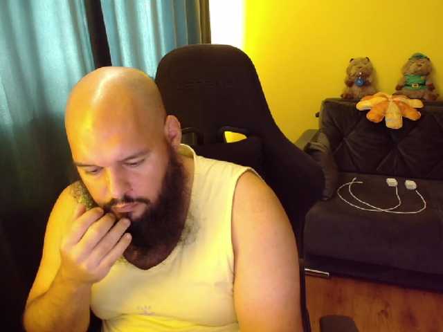 guessswho24