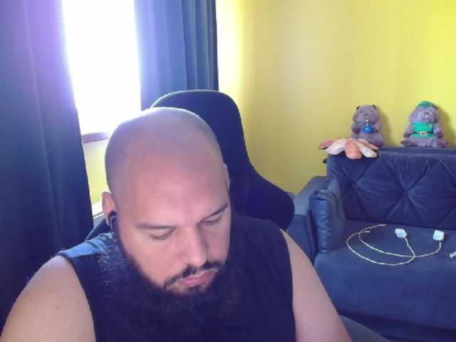 guessswho24