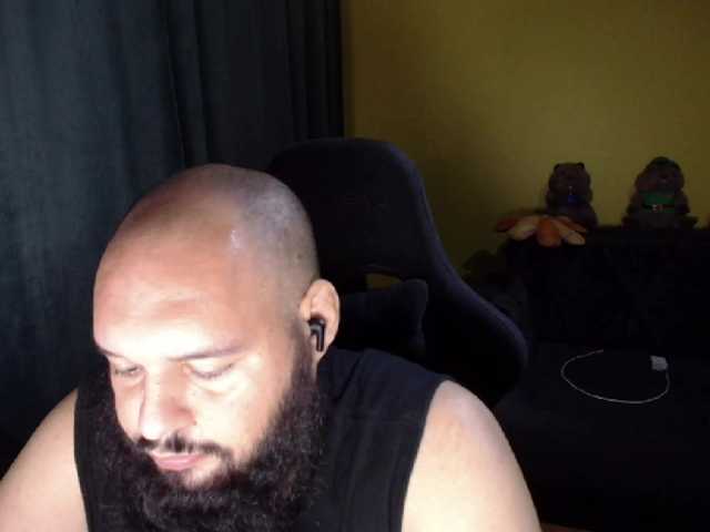 guessswho24