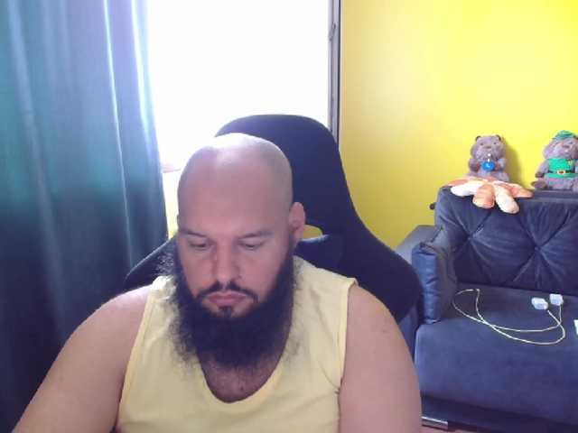 Guessswho24