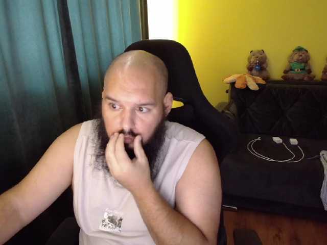 guessswho24