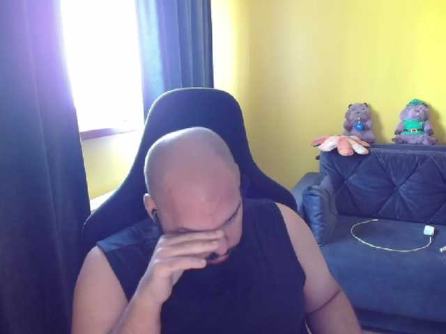 guessswho24