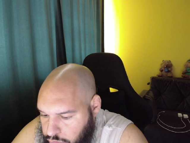 GuesssWho24