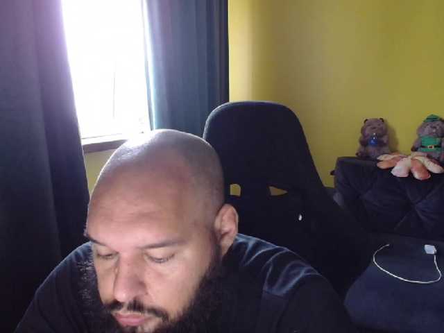GuesssWho24