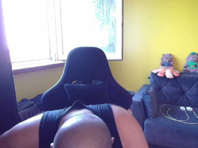 GuesssWho24