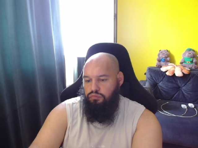 Guessswho24