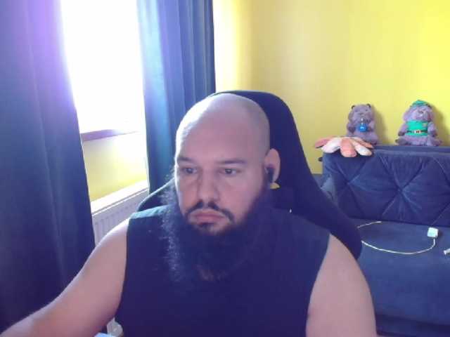 guessswho24