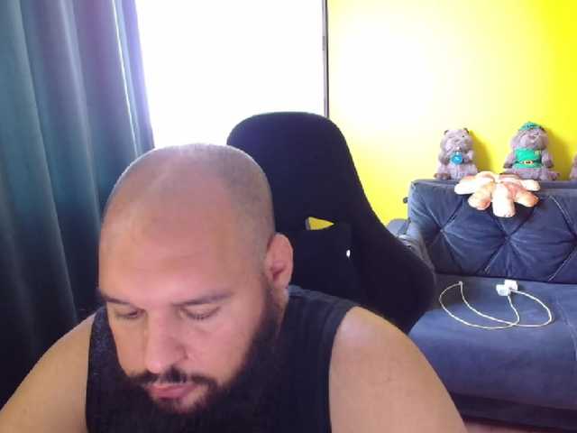 guessswho24