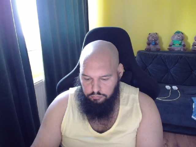 guessswho24