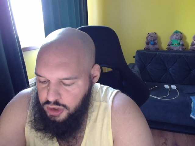 guessswho24