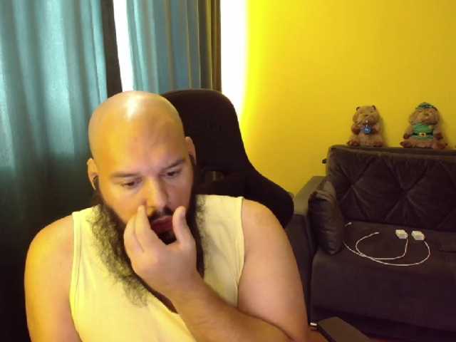 guessswho24