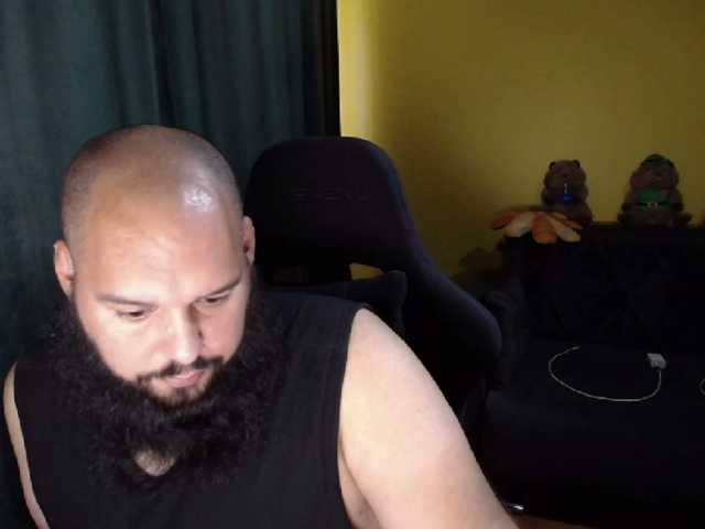 guessswho24
