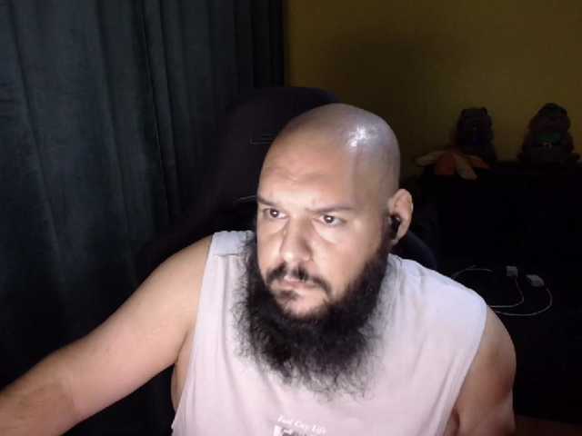 guessswho24