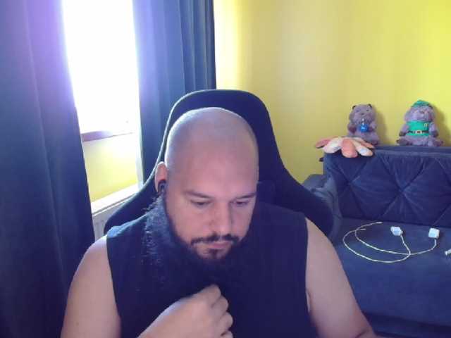 guessswho24