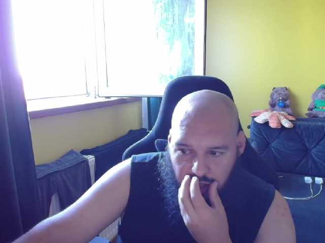 GuesssWho24