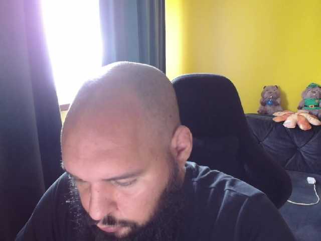 GuesssWho24