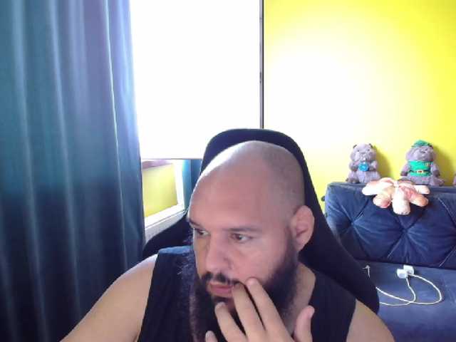 guessswho24