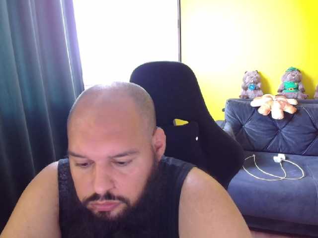 guessswho24