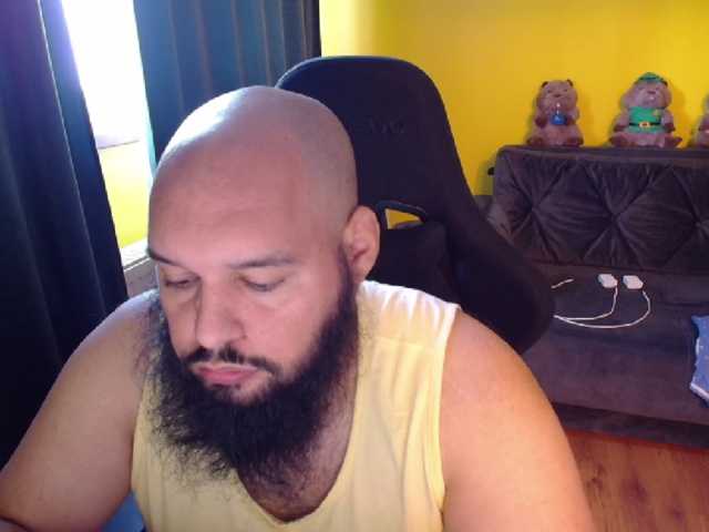 guessswho24