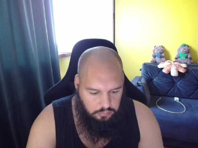 guessswho24