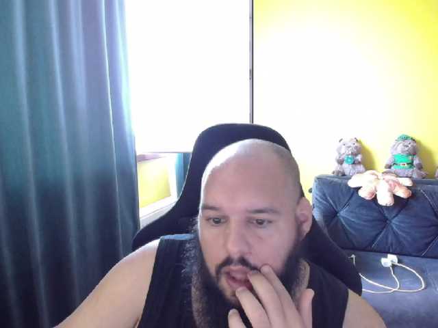 guessswho24
