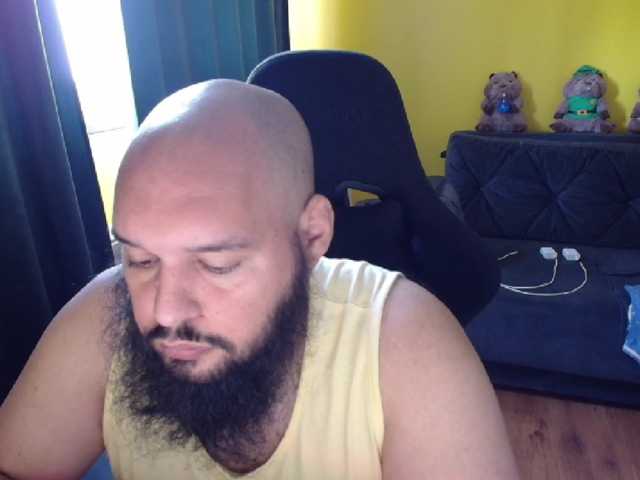 guessswho24