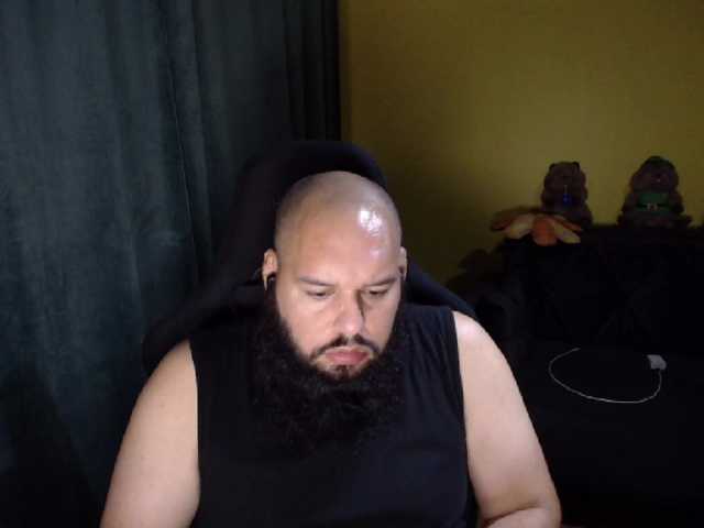 guessswho24