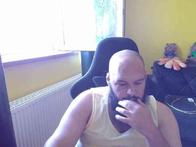 guessswho24