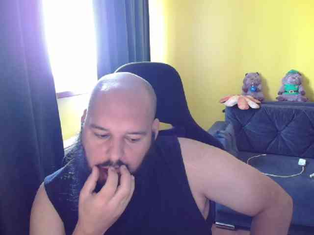 GuesssWho24
