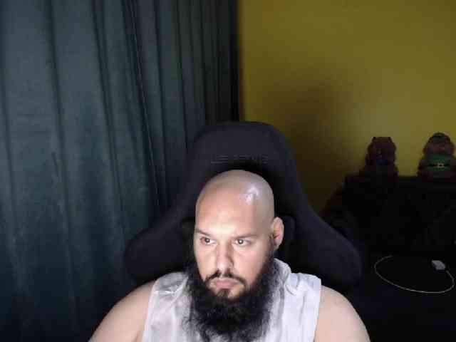 guessswho24 Live Webcam on BongaCams