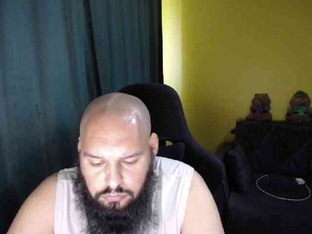 guessswho24 Live Webcam on BongaCams
