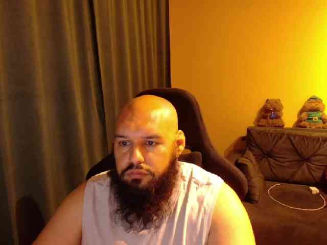 guessswho24 Live Webcam on BongaCams