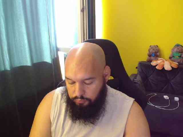 guessswho24 Live Webcam on BongaCams